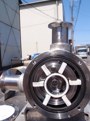 インバータ<br>付き<br><br>ラジアル<br>ベーン<br>ポンプ