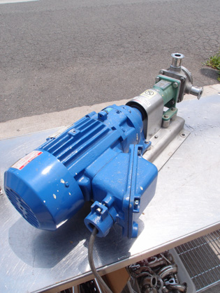 インバータ<br>付き<br><br>ラジアル<br>ベーン<br>ポンプ