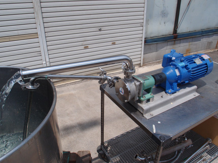 インバータ<br>付き<br><br>ラジアル<br>ベーン<br>ポンプ