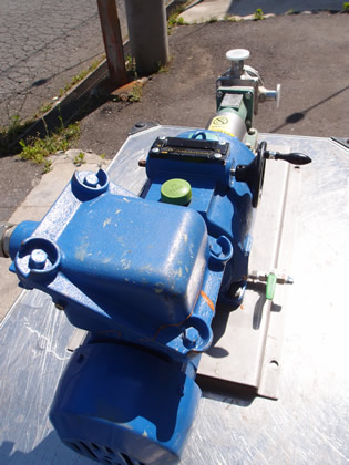 ラジアル<br>ベーン<br>ポンプ