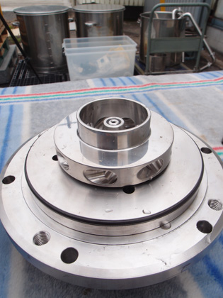 シールレス<br>マグネット式<br>ポンプ