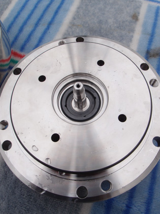 シールレス<br>マグネット式<br>ポンプ