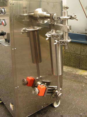 液体充填機