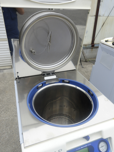 高圧蒸気<br>滅菌器<br><br>オートクレーブ<br>（No'A）